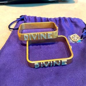 Tory Burch Divine Bangle